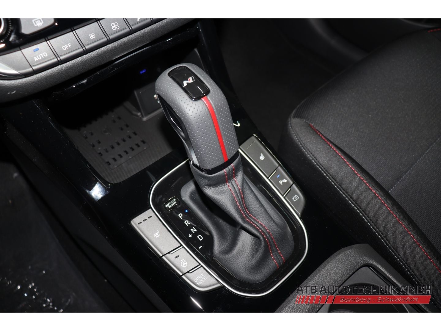 Fahrzeugabbildung Hyundai i30 N Line MY26 N-Line 1.6 T-GDi 150PS 7-DCT 2WD