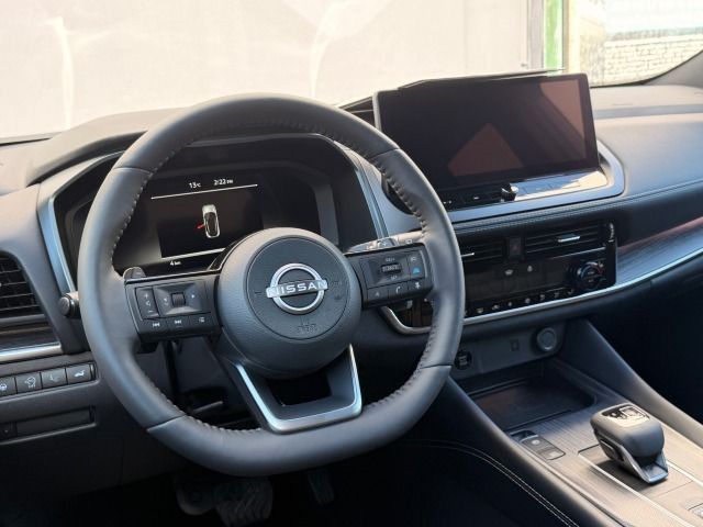 Fahrzeugabbildung Nissan Qashqai 1.3 DIG-T Xtronic Tekna PGD*Bose*MJ26