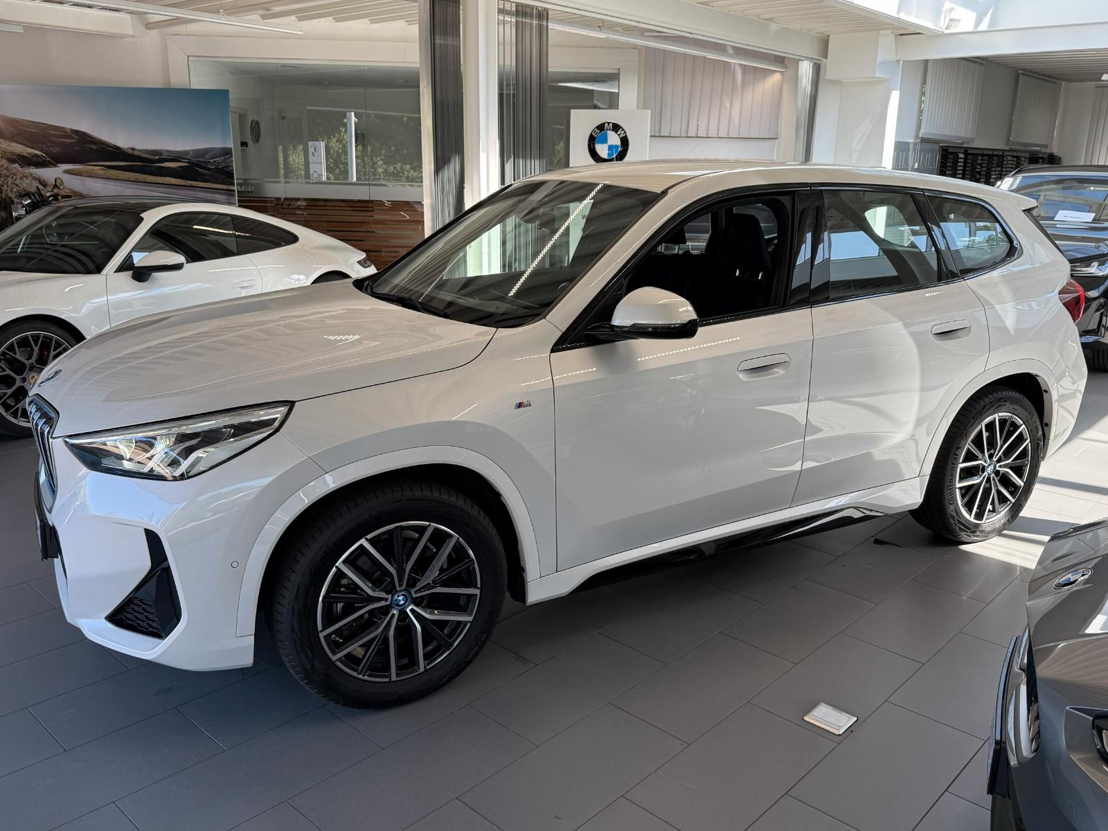 BMW iX1 30 xDrive M Sport