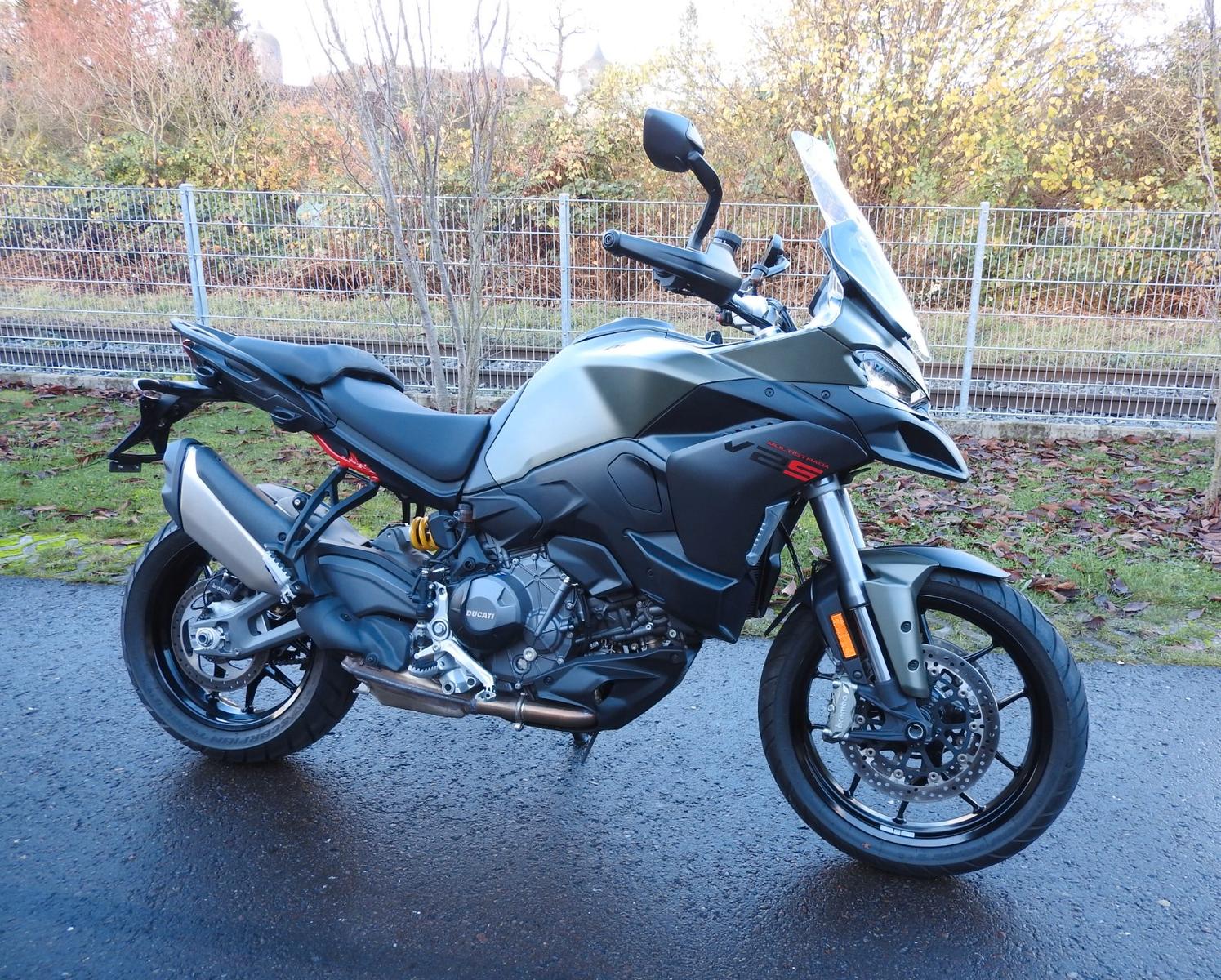 Ducati Multistrada V2 S, grün, 1. Hand, TOP!