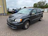 Lancia Voyager Gold Navi Klimaauto Leder Temp PDC SHZ - Lancia Voyager: Gold