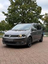 Volkswagen Touran - - gebrauchte VW Touran aus dem Jahr 2010