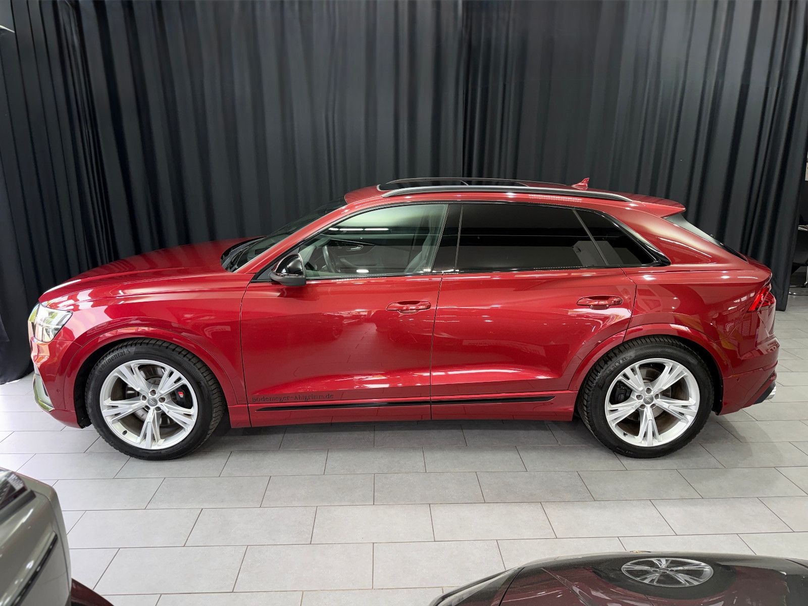 Fahrzeugabbildung Audi SQ8 4.0 TDI quattro|3D BANG&OLUFSEN|RS-SITZE|AHK