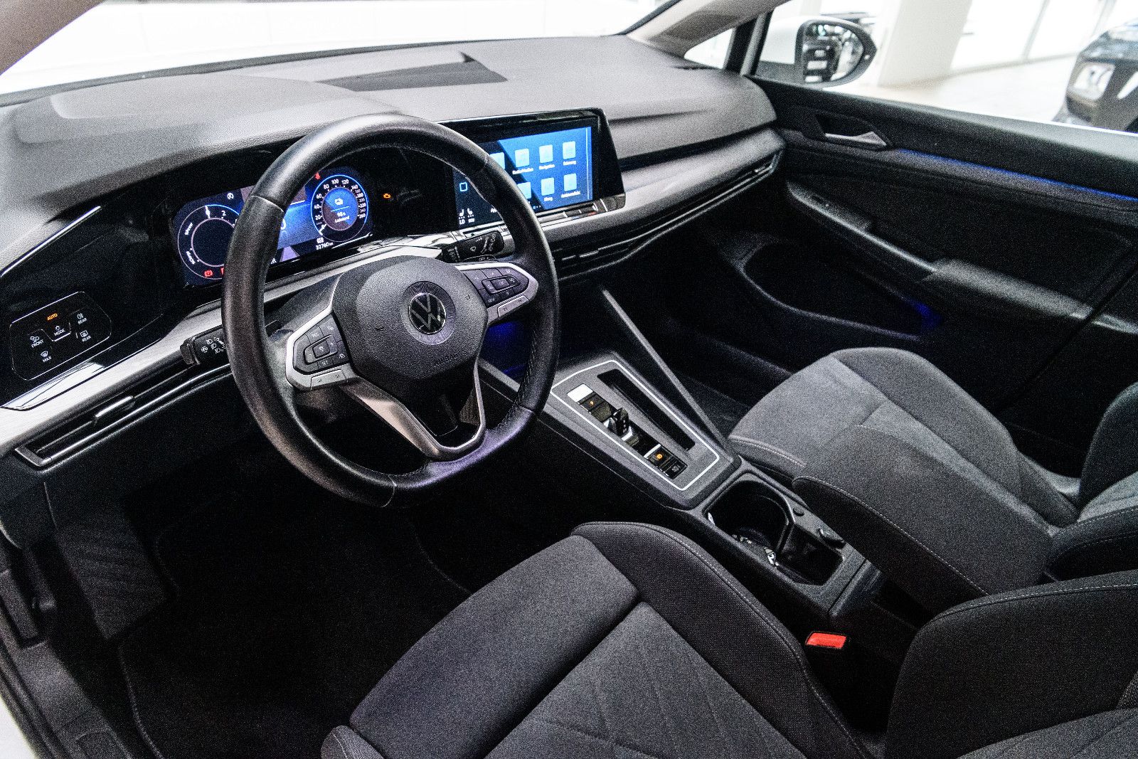 Fahrzeugabbildung Volkswagen Golf  Style eHybrid PHEV +150kw+DSG+ACC+AppCon.