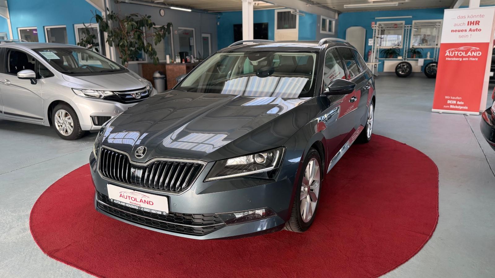 Skoda Superb Combi Style 4x4 Automatik AHK STHZ NAVI