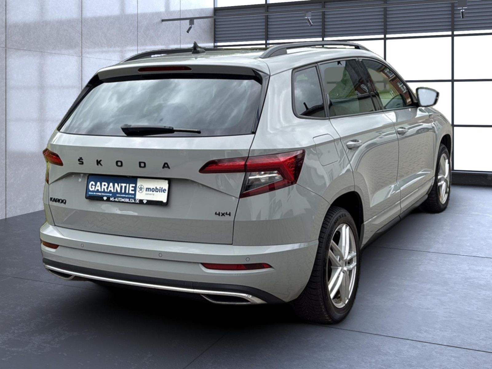 Fahrzeugabbildung SKODA Karoq Sportline 4x4/ unfallfrei