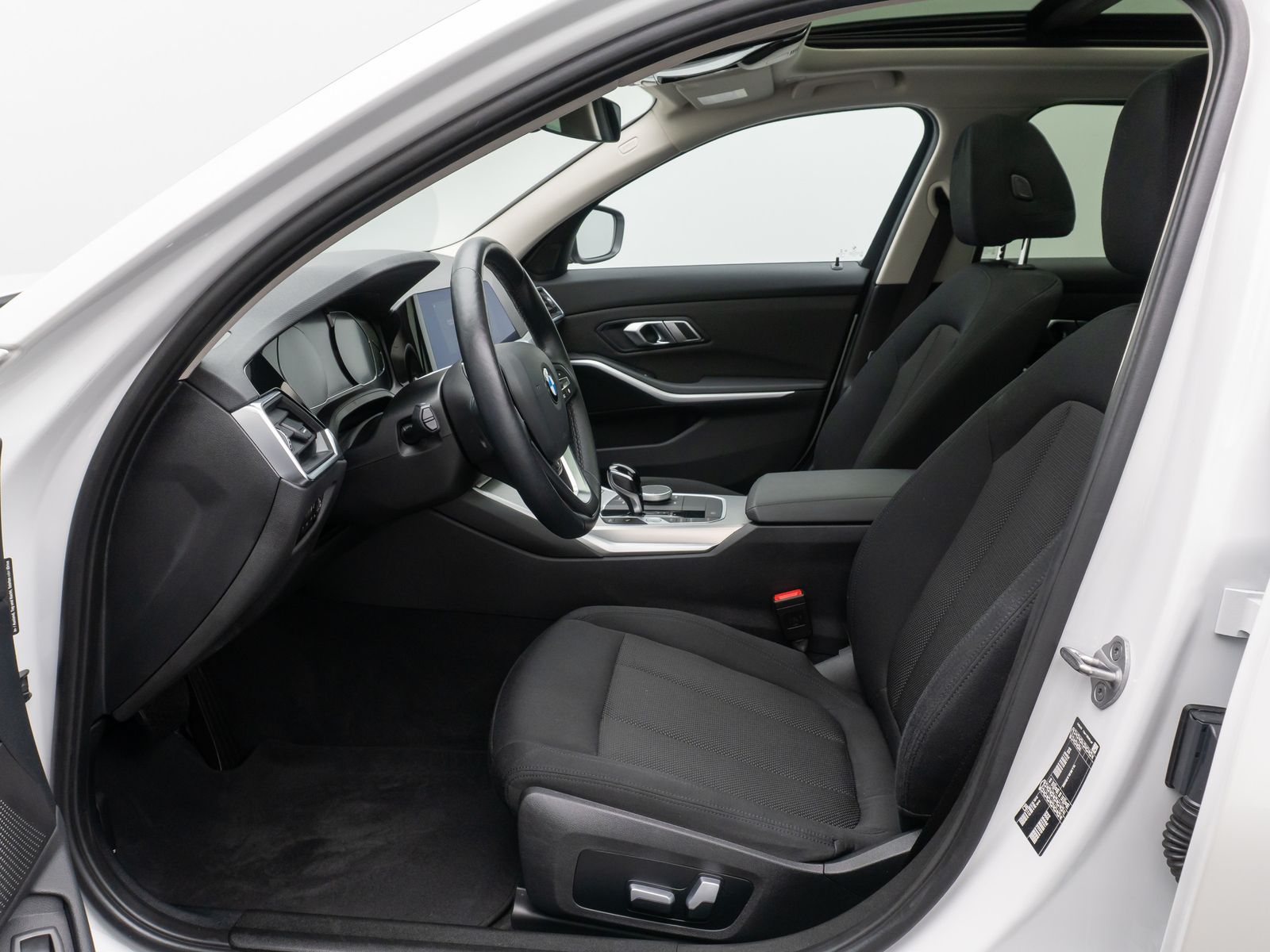 Fahrzeugabbildung BMW 320d DAB Kamera HiFi Memory LED Panorama 18Zoll