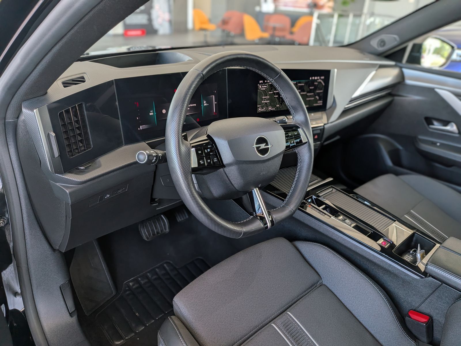 Fahrzeugabbildung Opel Astra ST1.2 GS TECH 360° MATRIX PANO ACC HUD AHK