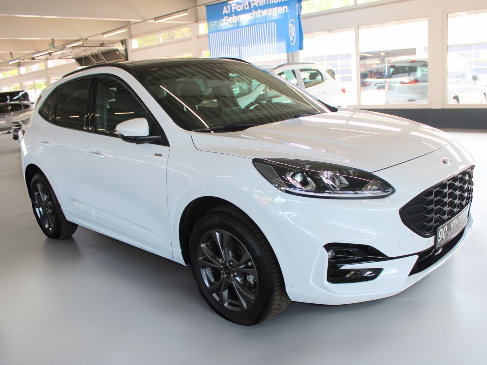 Fahrzeugabbildung Ford Kuga 2.5 PHEV ST-Line Aut. Panodach WinterPaket