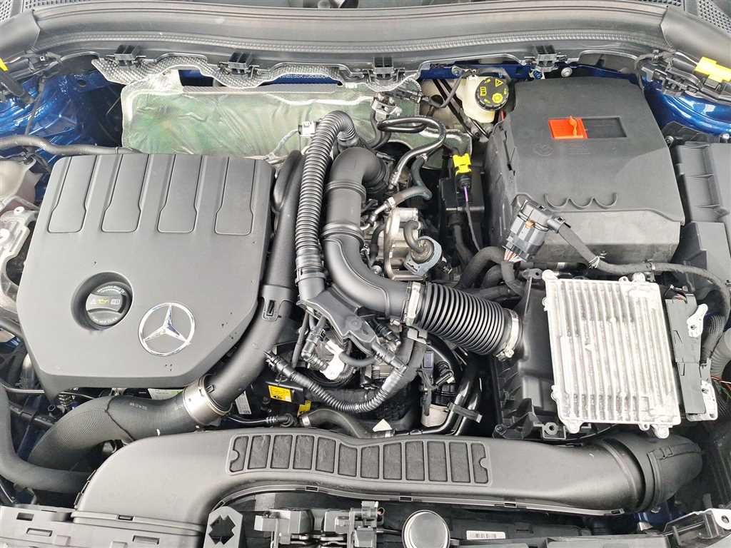Mercedes-Benz GLA 180 Prgressive Line Advanced DCT Standhz foto 24