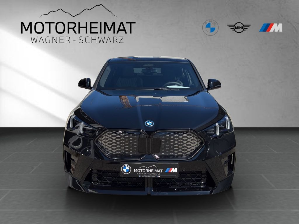BMW iX2 — fotografia 3