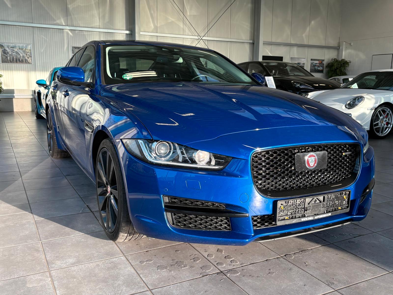 Jaguar XE Portfolio, 19 zoll, black pack,pano