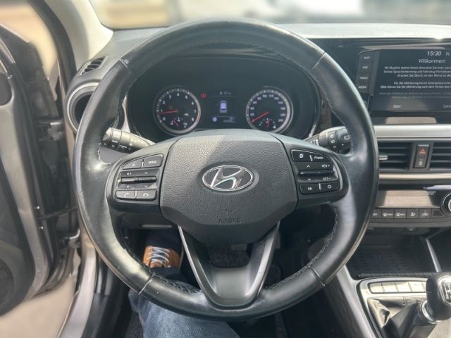 Fahrzeugabbildung Hyundai i10 Style Navi Apple CarPlay Android Auto DAB SH