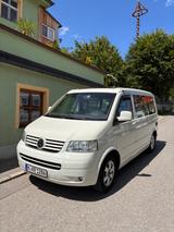 Volkswagen T5 California 2,5 l TDI, Top Zustand  - weiße Volkswagen T5 California