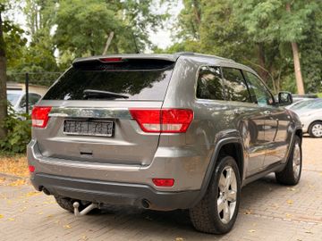 Jeep Grand Cherokee - 12