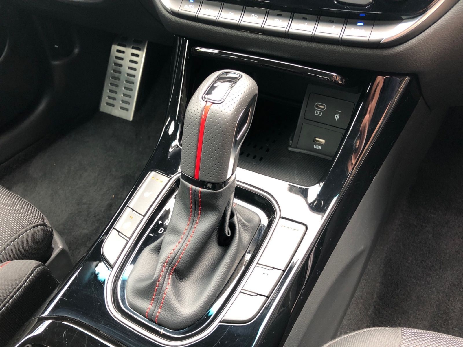 Fahrzeugabbildung Hyundai i30 1.5 T-GDI 7-DCT N Line Mild-Hybrid Navi LED