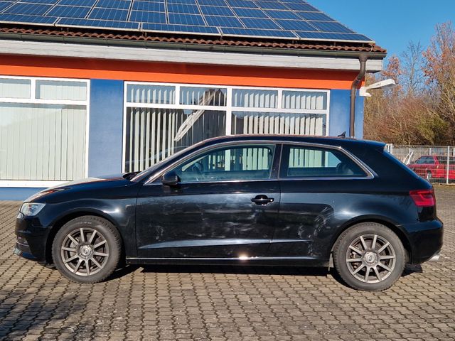 Audi A3 ambiente - Behindertengerechter Umbau