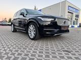 Volvo XC 90/Inscription/Plug-In Hybrid/LED/HeadUp/Pano - Volvo XC90 Gebrauchtwagen in Leipzig
