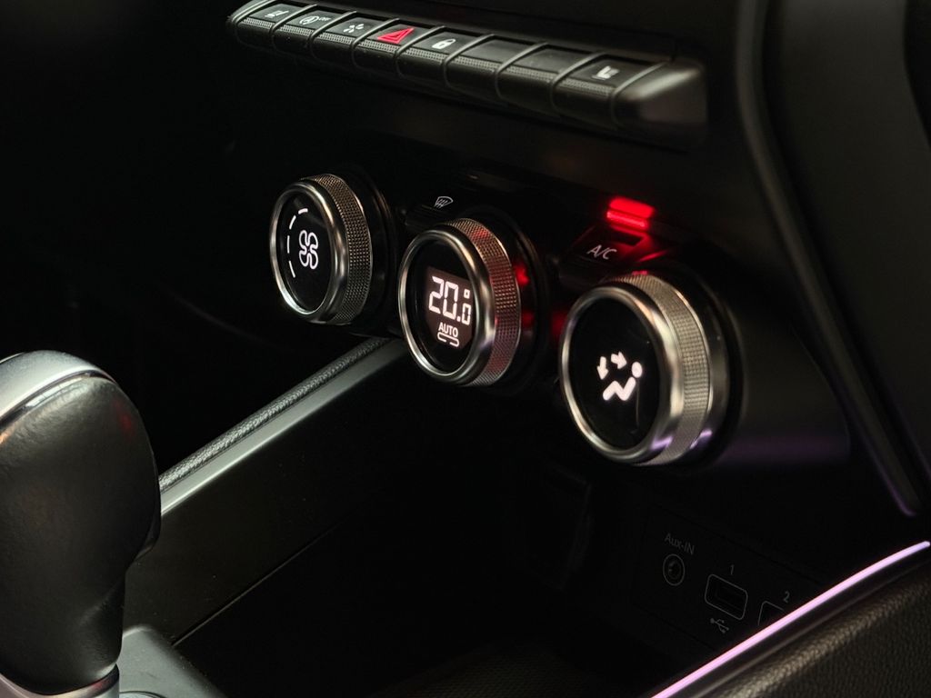 RENAULT Clio V Edition One|BOSE|Kamera|SHZ|LHZ|LED|Navi RENAULT Clio V Edition One|BOSE|Kamera|SHZ|LHZ|LED|Navi