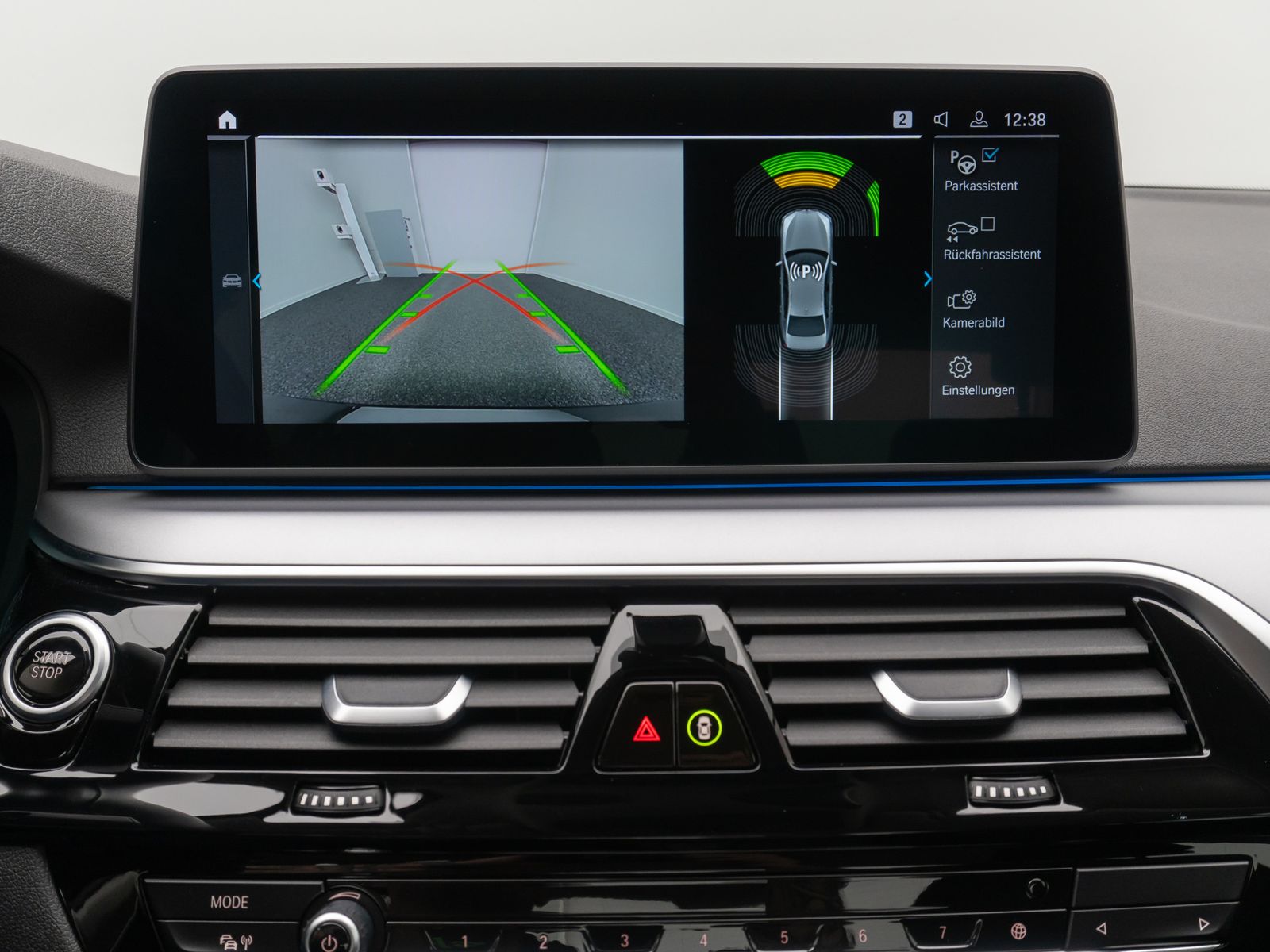Fahrzeugabbildung BMW 530e Alarm DAB HiFi Komfort Kamera DriveAs Sport