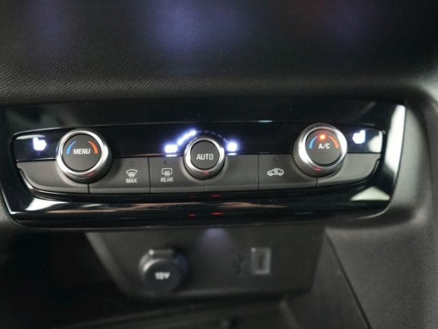 Corsa F FACELIFT GS AT+LED LICHT+NAVI+RÜCKFAHRKA