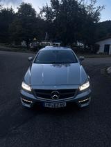 Mercedes-Benz CLS 63 AMG  V8 Biturbo, Heckantrieb, Massage - aus 2011: Cl AMG