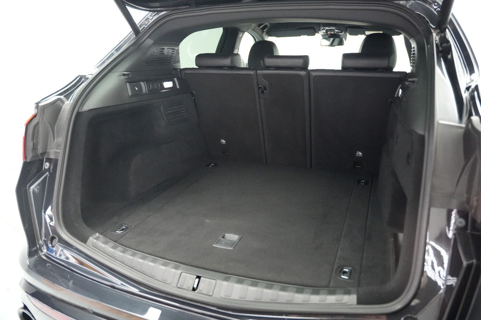 Fahrzeugabbildung Alfa Romeo Stelvio Veloce *Kamera*Leder*Memory*AllBlack