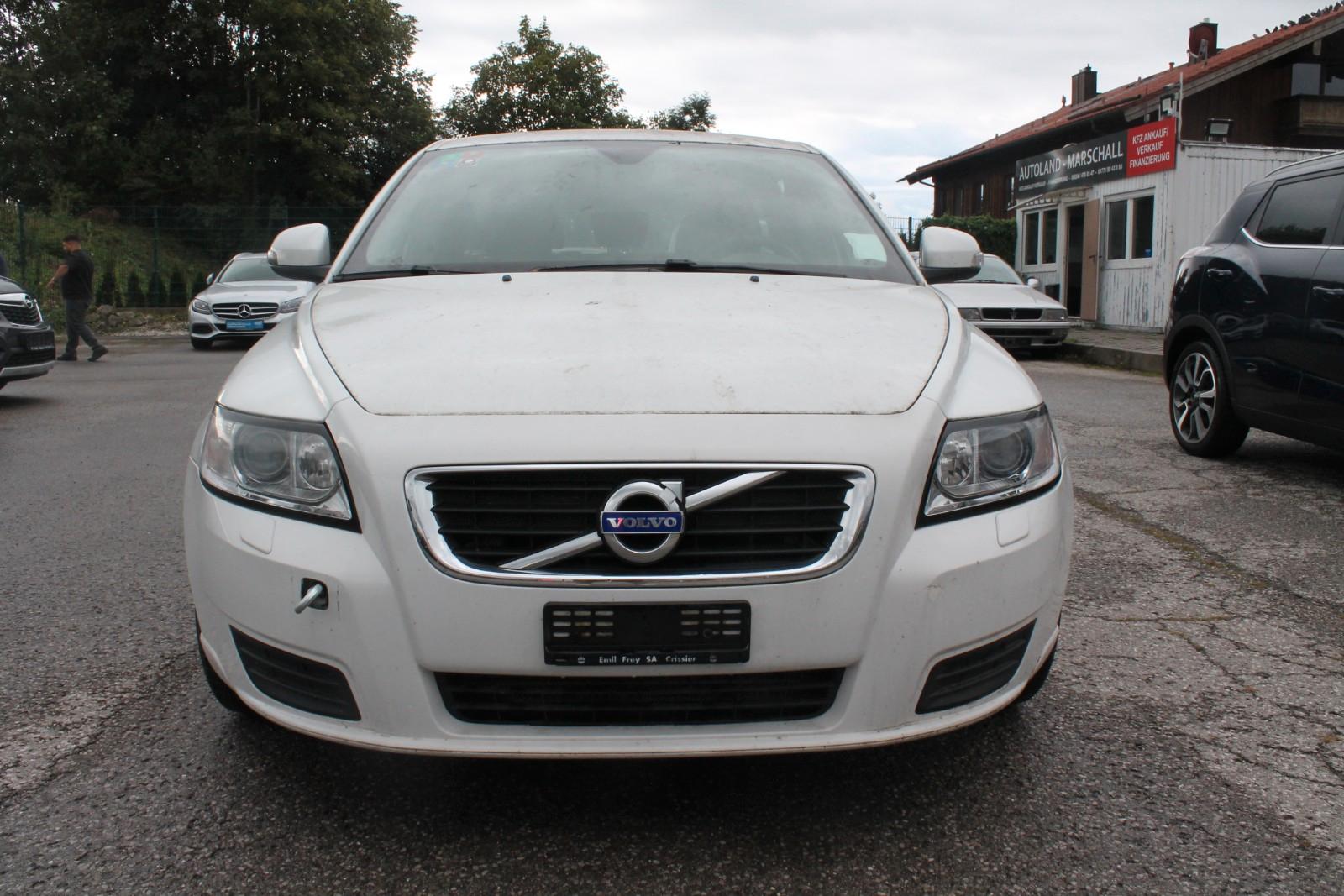 Volvo V50 2012 — rear view