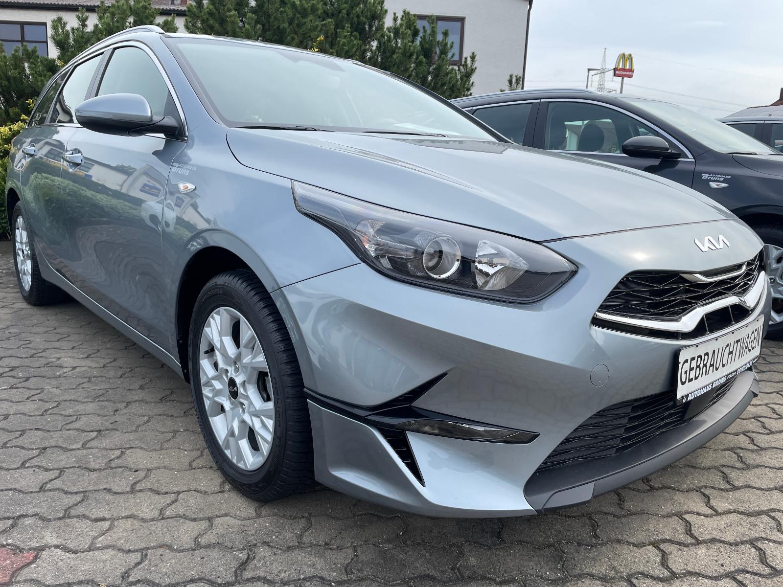 Kia Ceed SW 1.5T DCT7 Vision KOMF+ (NAV)