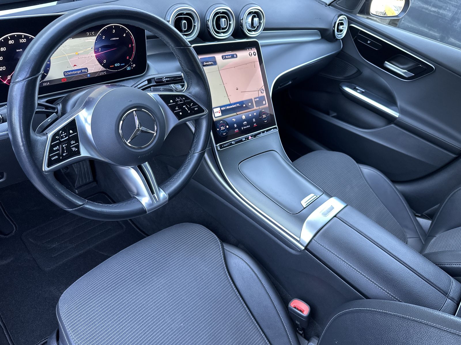 Fahrzeugabbildung Mercedes-Benz C 220d T Avantgarde NAV+LED+360°+V-COCKPIT+HEADU