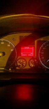 Volkswagen VW Touran, Sommer + Winterreifen, Automatik - gebrauchte VW Touran aus dem Jahr 2005