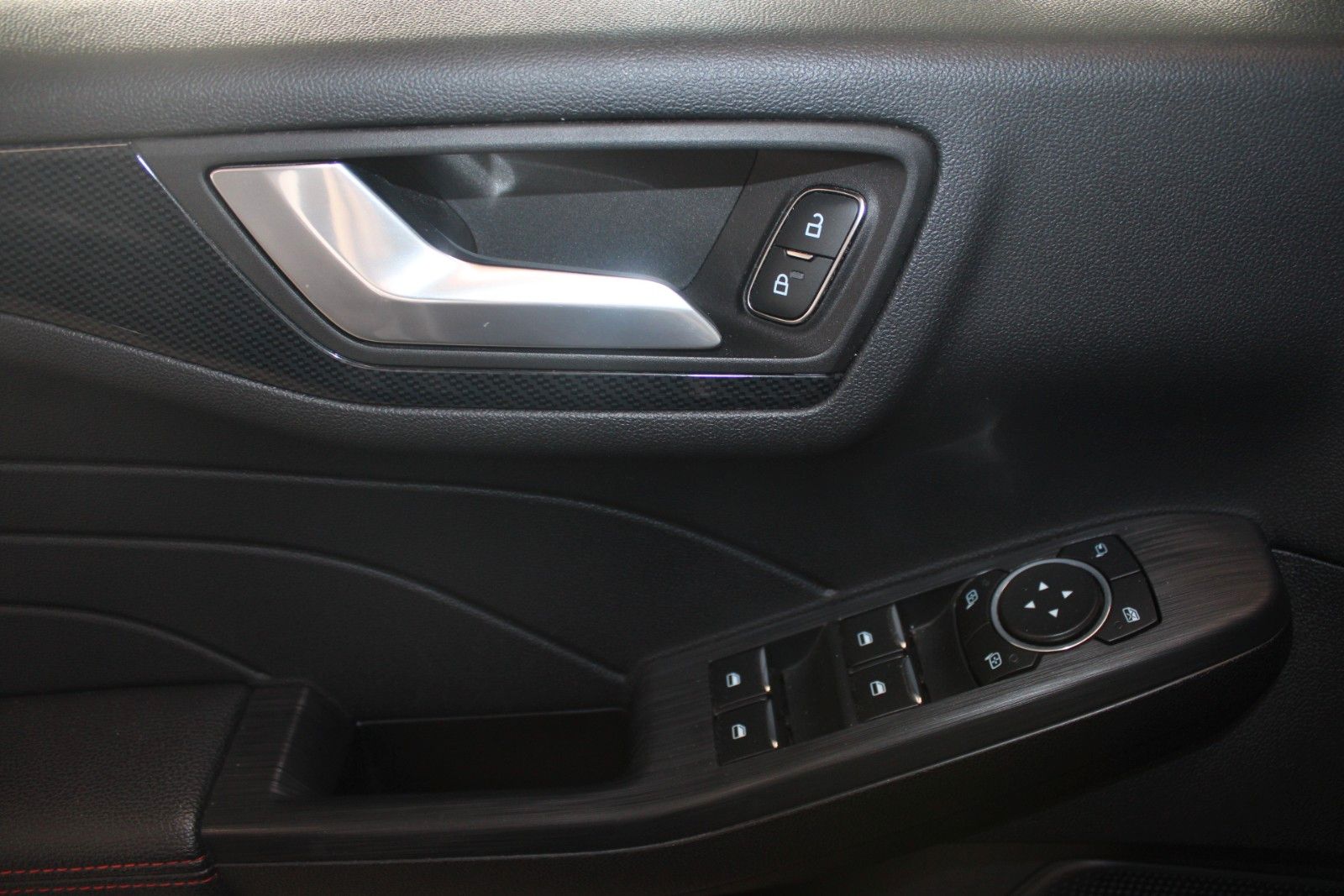 Fahrzeugabbildung Ford Kuga PHEV ST-Line X LED HUD 2xCam ACC WinterPak.
