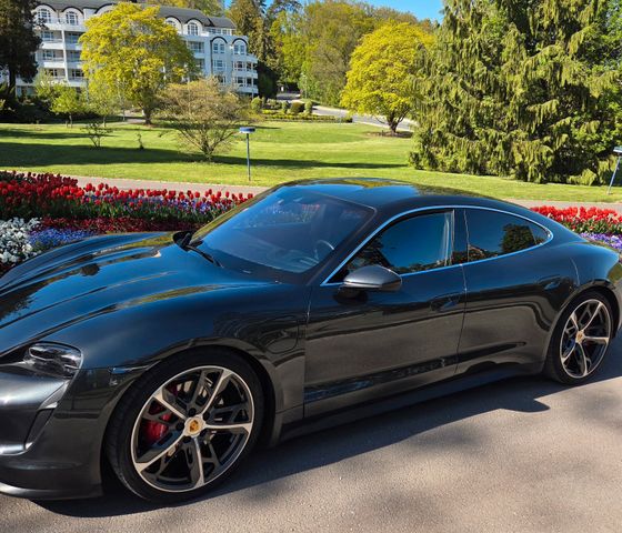 PORSCHE Taycan 4S 