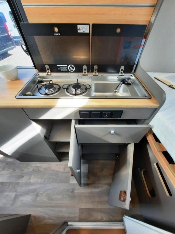 Fahrzeugabbildung LMC Innovan 600 Verfüg./Sparen Sie 13.878,- €