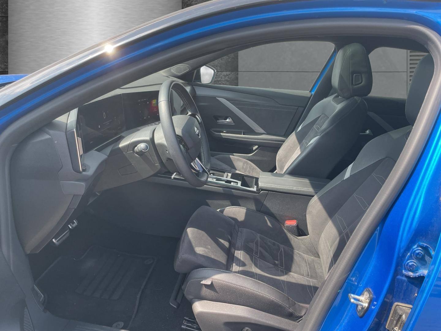 Opel Astra Electric Ultimate Pano ACC 360° Alcantara
