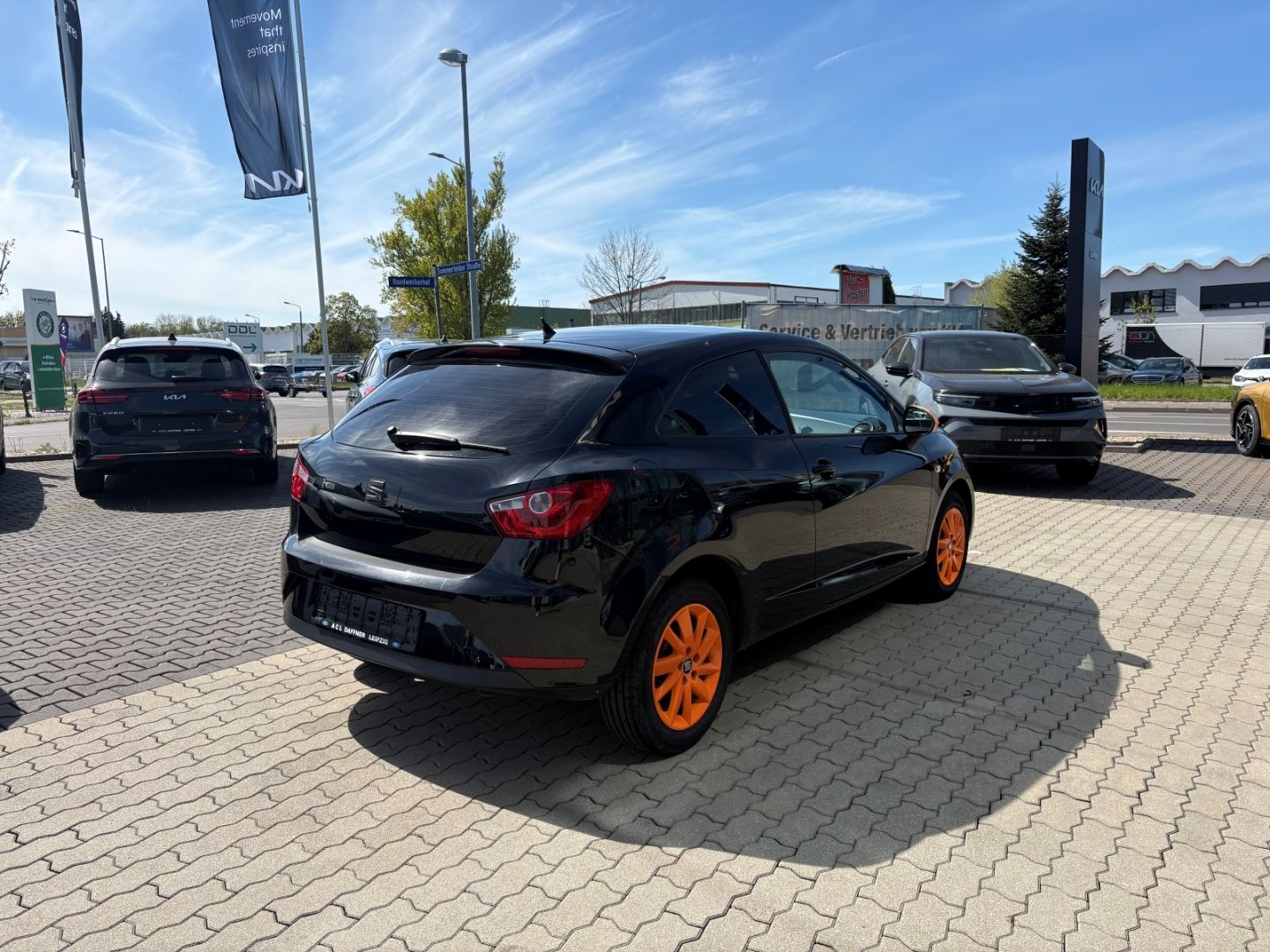 Fahrzeugabbildung SEAT Ibiza SC Stylance Style 8fach bereift Sitzheizun