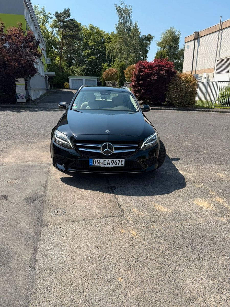 MERCEDES-BENZ Mercedes-Benz C 300 de T Autom.-