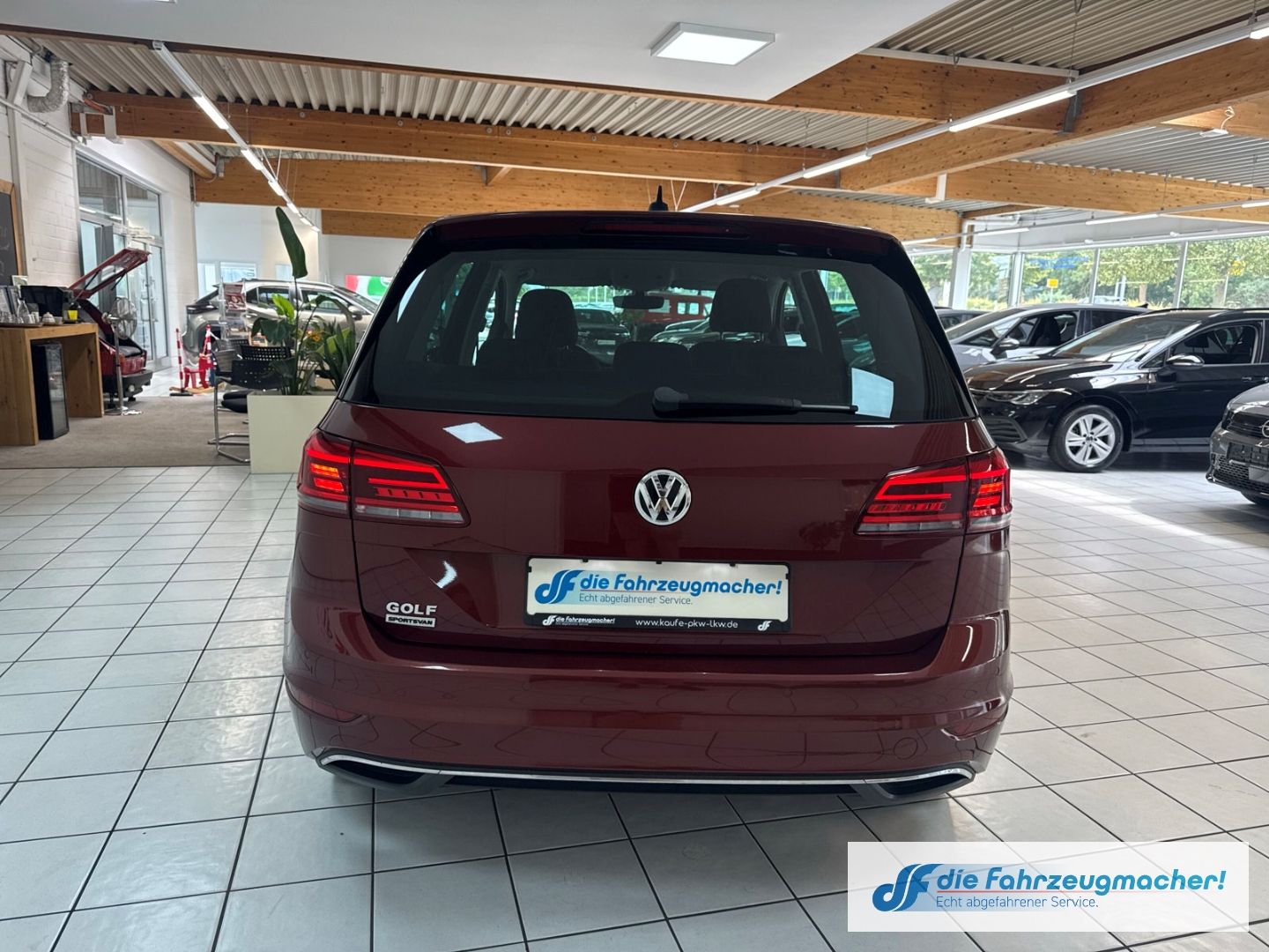 Fahrzeugabbildung Volkswagen Golf Sportsvan VII Join Navi Dyn. Kurvenlicht AC