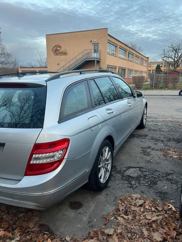 Mercedes-Benz C 220 Mercedes c220 w204 2009 170 ps gute Zustand
