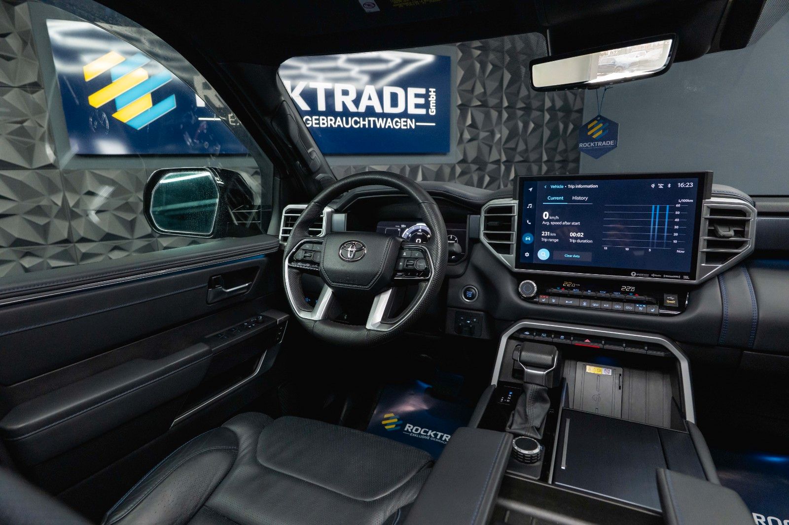 Fahrzeugabbildung Toyota Tundra PLATINUM 3.4L V6 4x4 *100%Options*19%VAT*