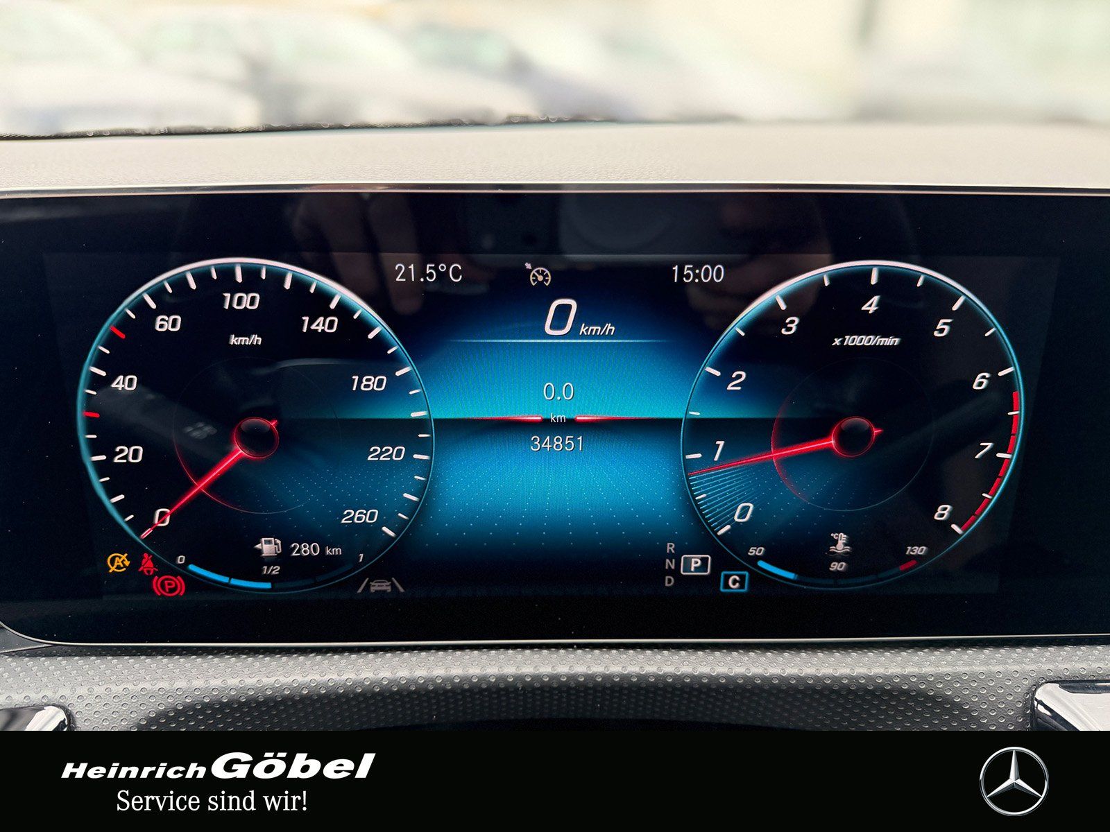 Fahrzeugabbildung Mercedes-Benz CLA 180 Progressive (EURO 6d)