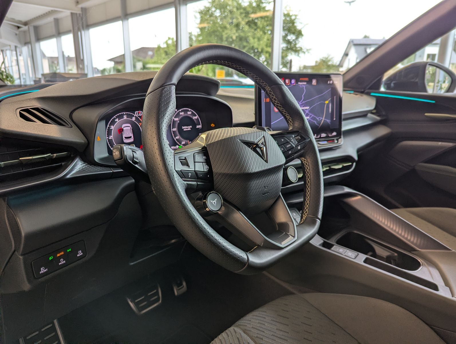 Fahrzeugabbildung CUPRA Terramar 1.5 eTSI Tribe Sennh Matrix HUD AHK 20