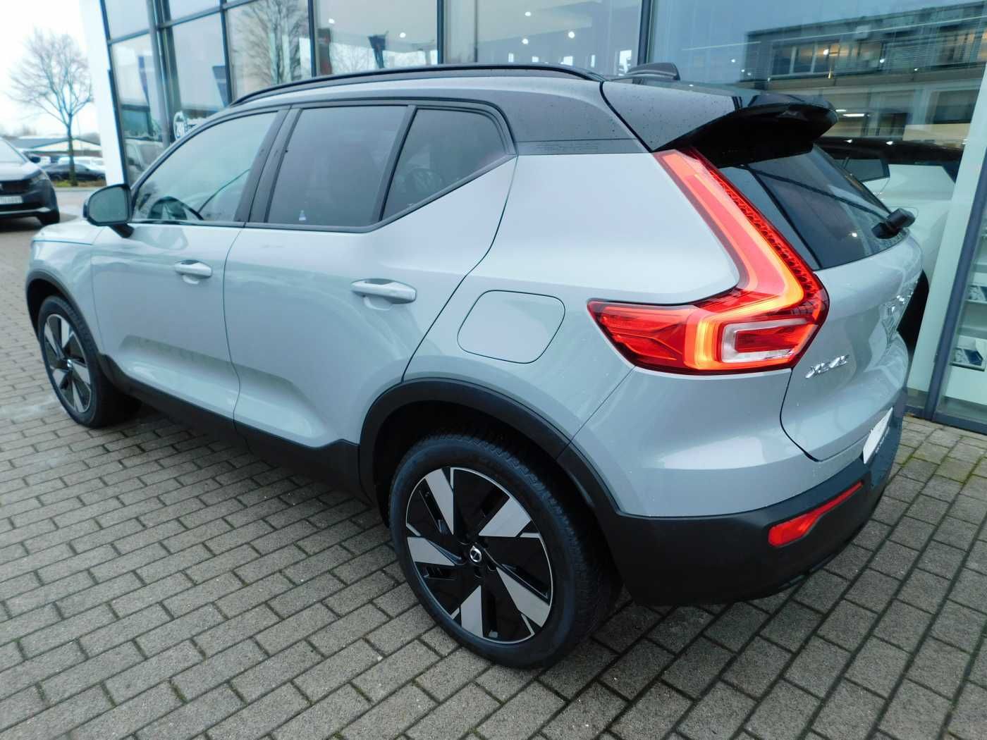 Fahrzeugabbildung Volvo XC40 Recharge Single Extended Plus 'ACC'