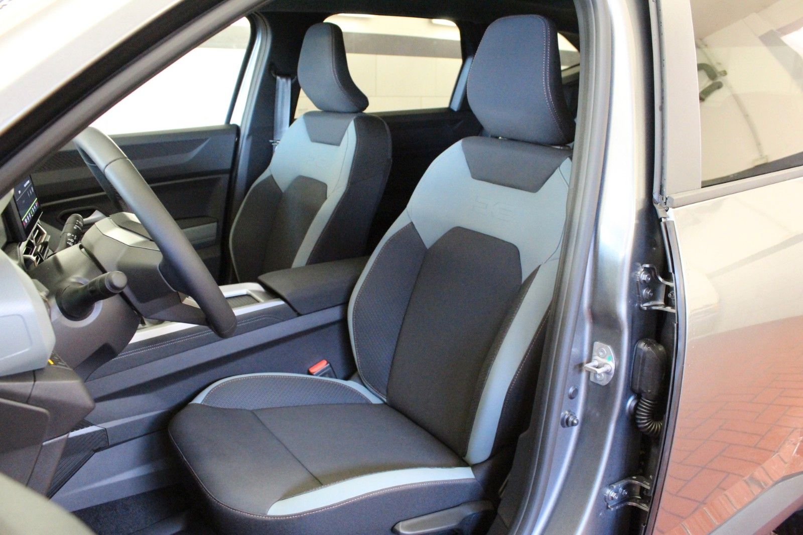 Fahrzeugabbildung Dacia Bigster hybrid 155 Extreme #Winterpaket Plus