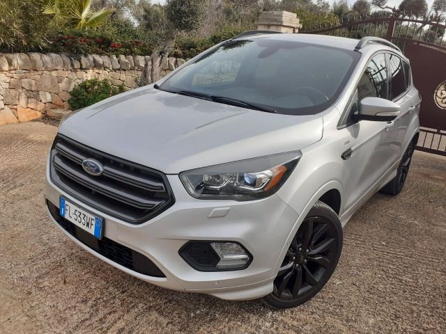 Ford Kuga 1.5 TDCI 120 CV S&S 2WD Powershift Tit