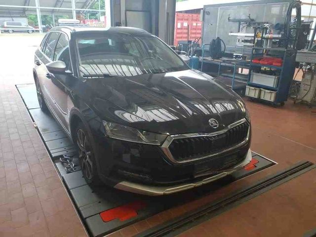 Octavia Combi Scout 2.0 TDI 4x4 DSG*AHK*PANO*