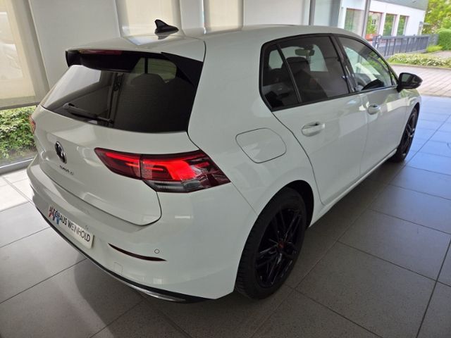 Golf VIII MOVE 1.5 TSI LED+ PANO ACC APP PDC