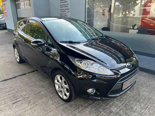 Fahrzeugabbildung Ford Fiesta Titanium+NaviZB+Klima+1.Hand+SHZ+LM+WR+BT
