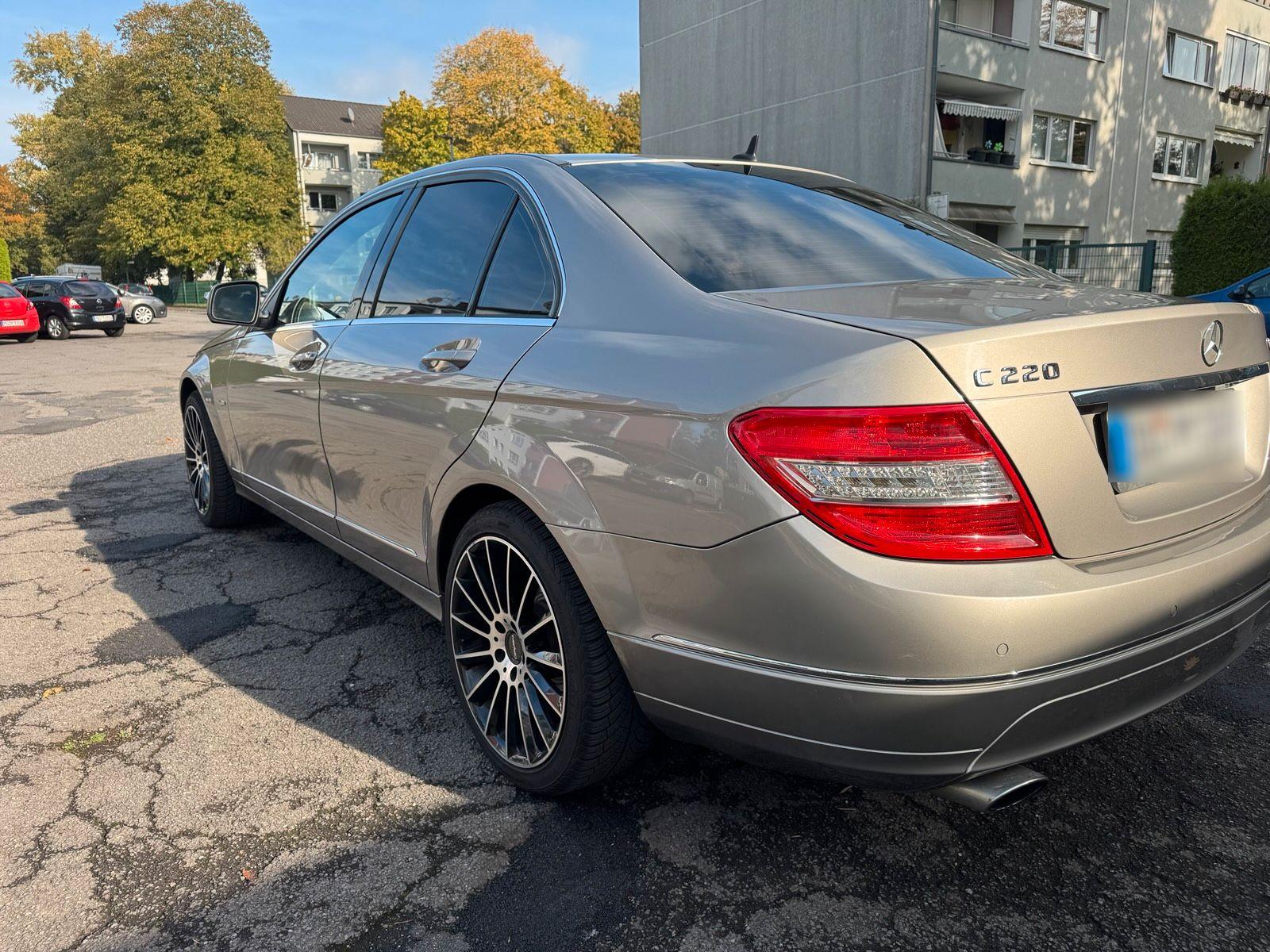 Mercedes-Benz C 220