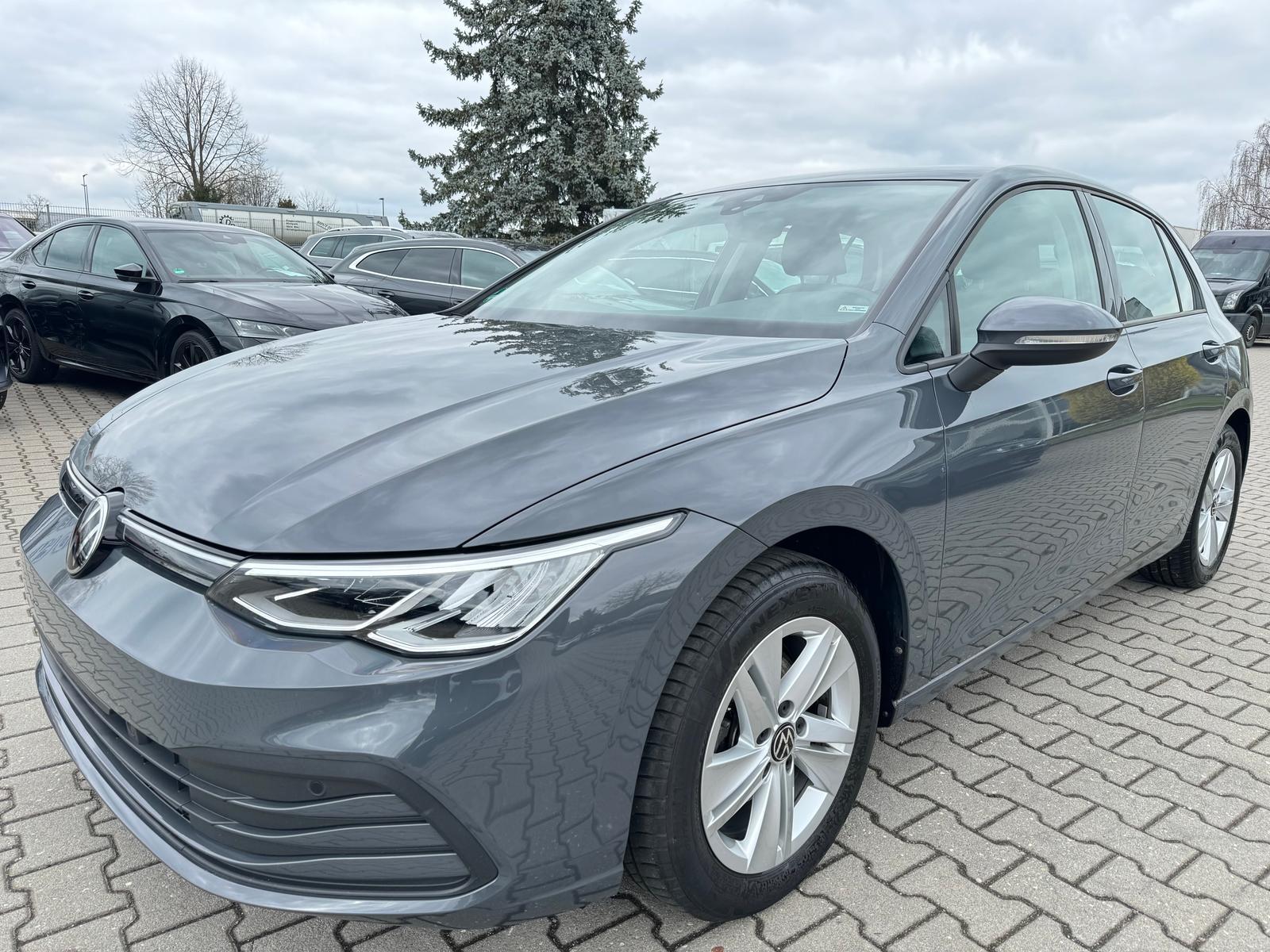 Volkswagen Golf Lim 2.0TDI Life LED Navi PDC Alu